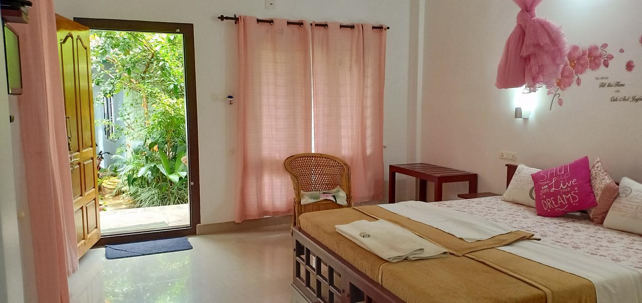 Periyar Inn Thekkady Exterior photo